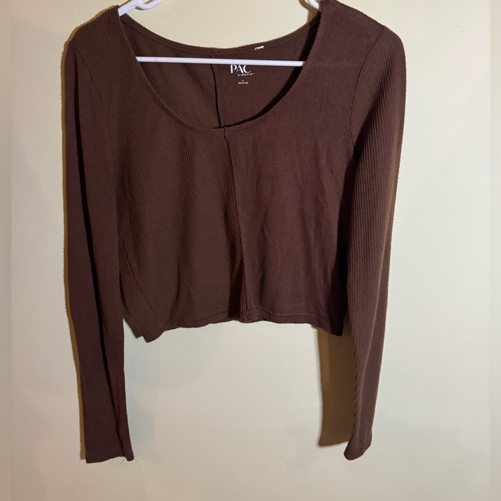 PACSUN long sleeve cropped shirt